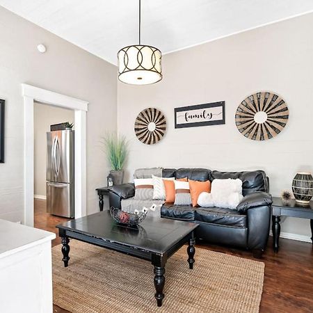 Charming And Historic Bungalow Near All Tampa Bagian luar foto