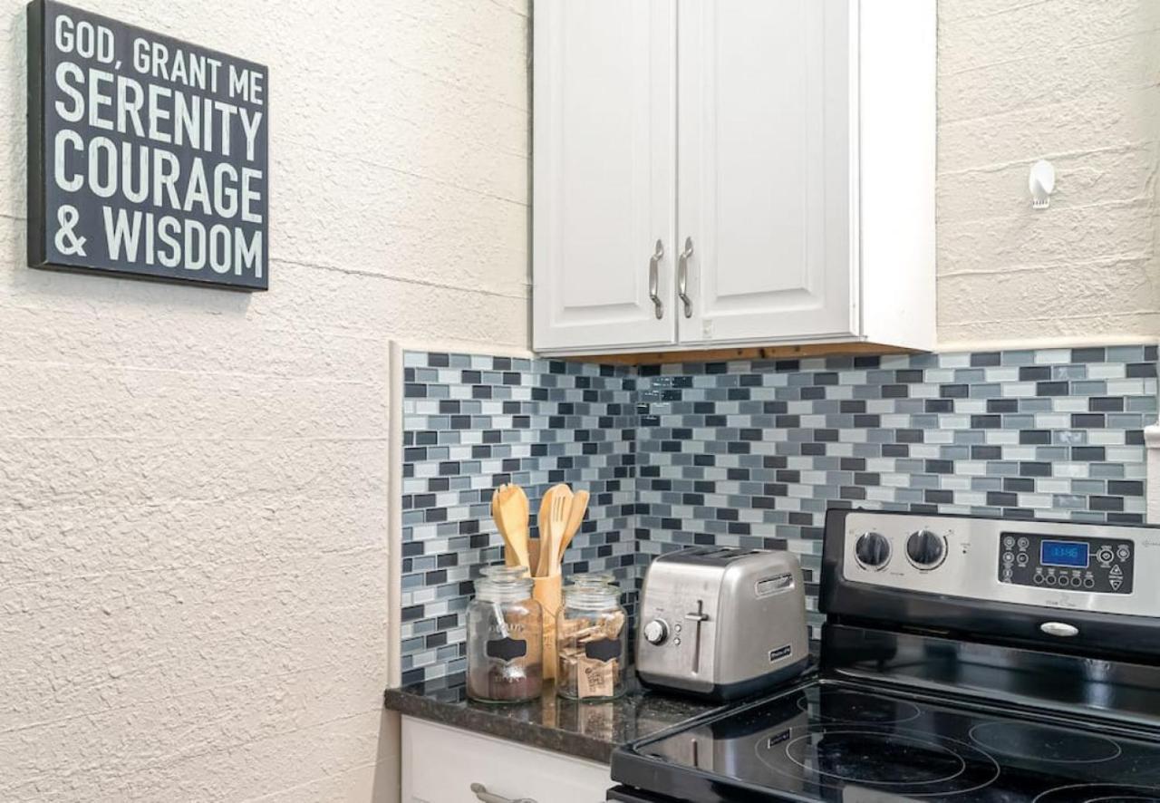 Charming And Historic Bungalow Near All Tampa Bagian luar foto